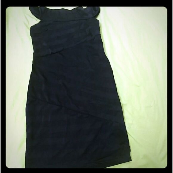 Little black dress🖤   - Picture 3 of 7